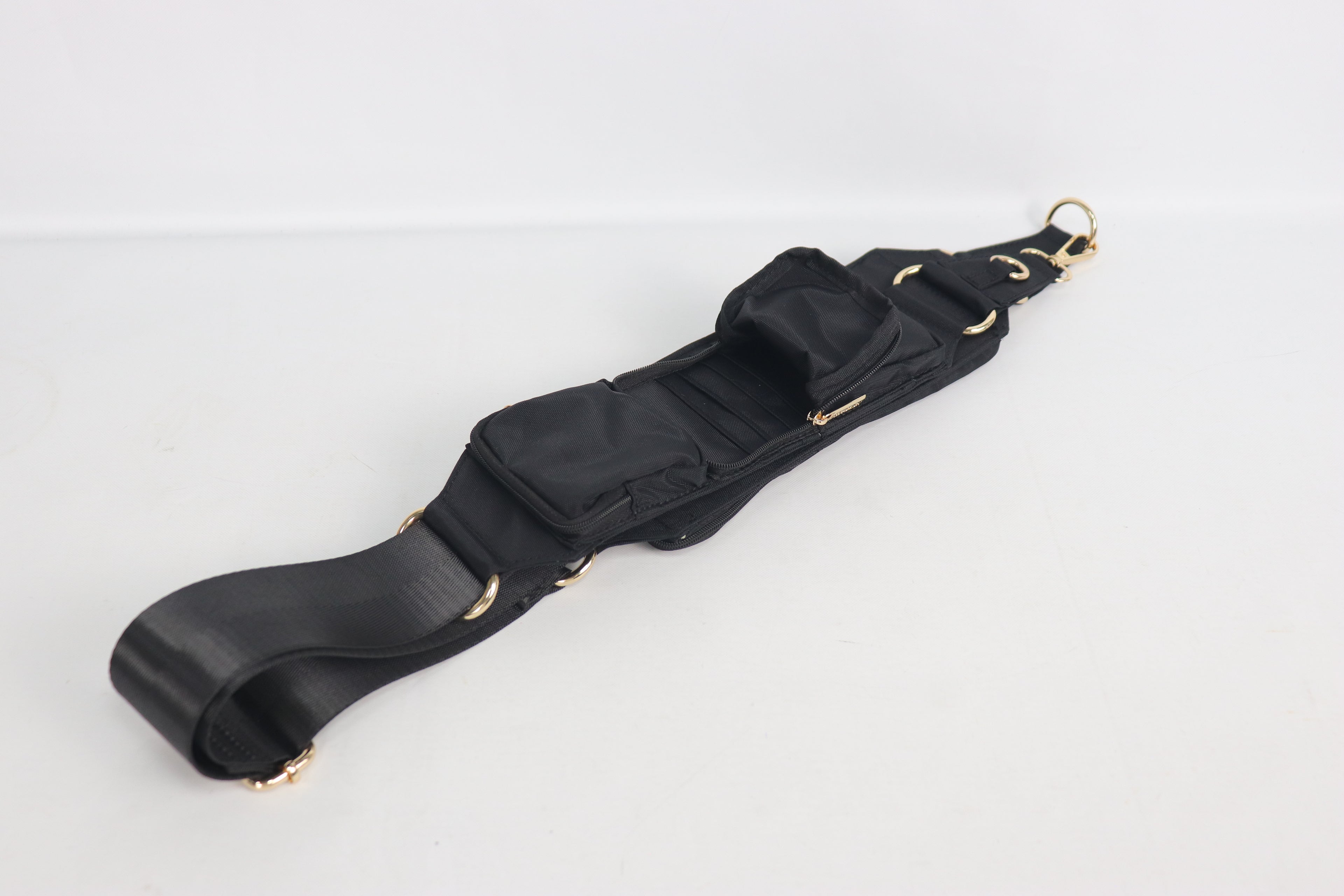 The MYSASH Essential Bag- Secure Your Phone, Stylishly Organized Essentials